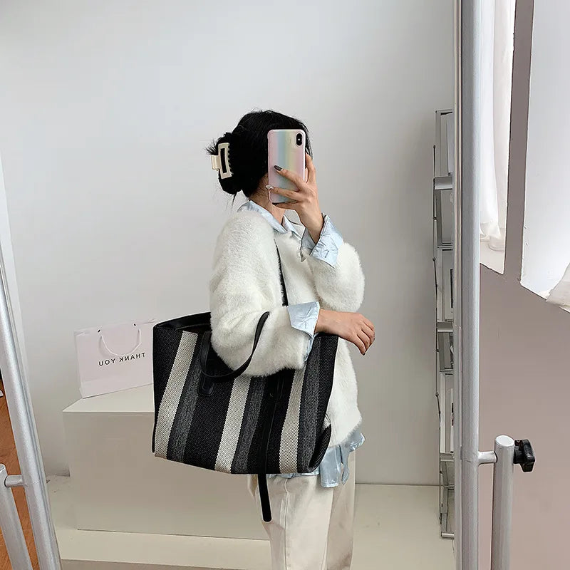 Stria Tote